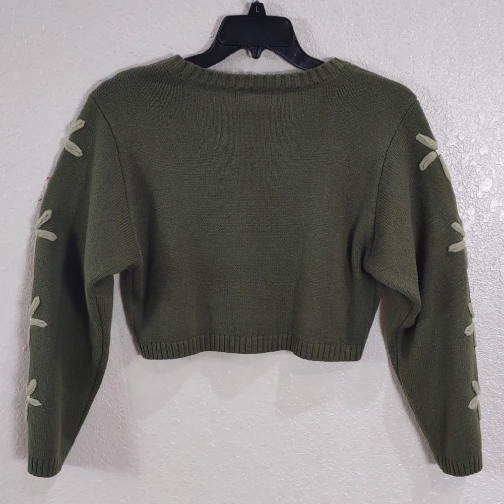 JESSICA SIMPSON, Size XL Green Sweater with Floral Sleeve Design - Picture 6 of 17